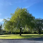 Willow Cashel- Rock View-sleeps 8 Guests-spacious- Cosy * 卡舍尔