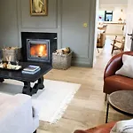 Willow Cashel- Rock View-sleeps 8 Guests-spacious- Cosy 度假居 卡舍尔