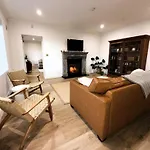 Willow Cashel- Rock View-sleeps 8 Guests-spacious- Cosy 卡舍尔
