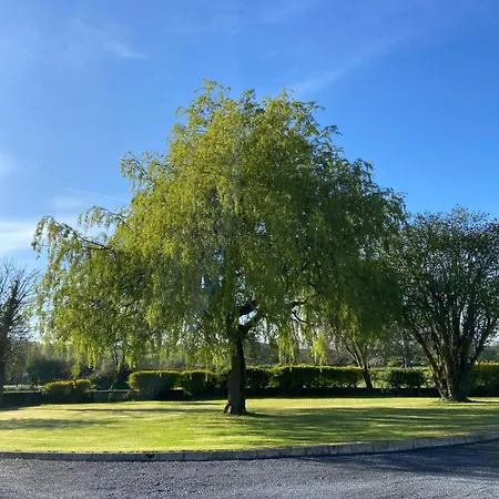 Willow Lodge Cashel- Rock View- 4 Bedrooms, 4 Bathrooms- Cosy Lodge * Cashel (Tipperary)