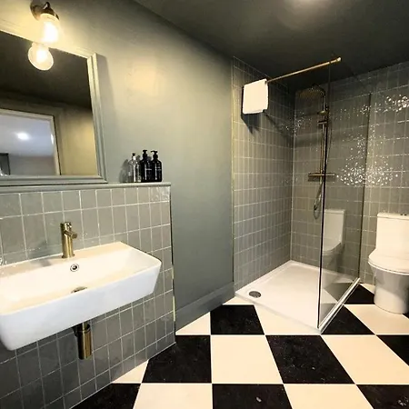 Willow Cashel- Rock View-sleeps 8 Guests-spacious- Cosy Holiday home Cashel (Tipperary)