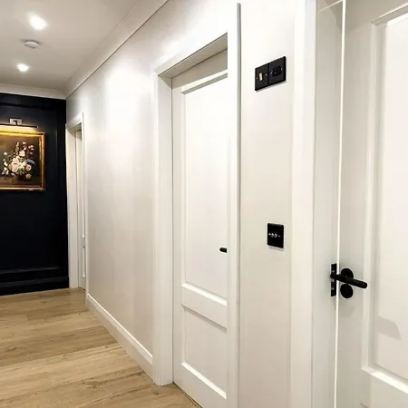 Willow Cashel- Rock View-sleeps 8 Guests-spacious- Cosy * Cashel (Tipperary)