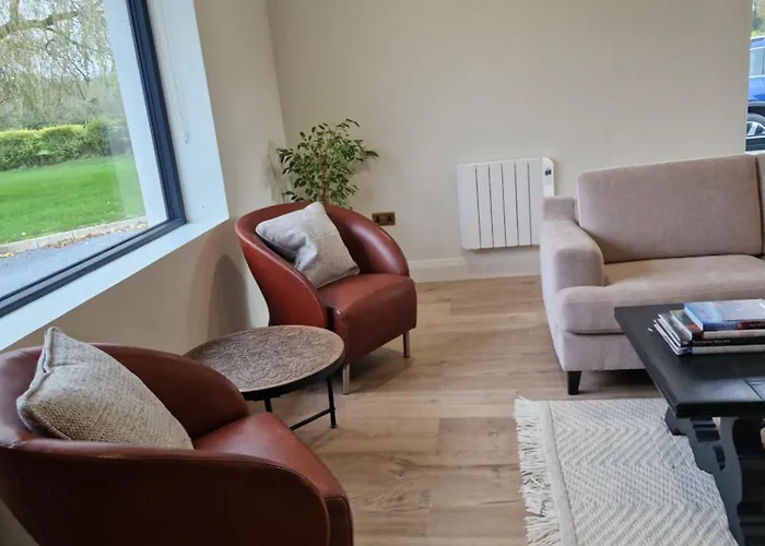 Willow Cashel- Rock View-sleeps 8 Guests-spacious- Cosy * Cashel (Tipperary)