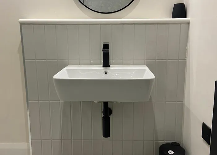 Willow Cashel- Rock View-sleeps 8 Guests-spacious- Cosy *