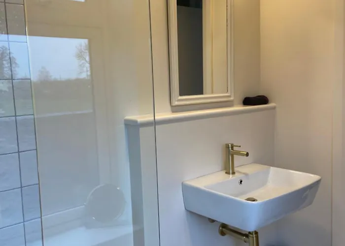 Willow Cashel- Rock View-sleeps 8 Guests-spacious- Cosy Cashel (Tipperary)