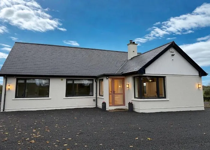 Willow Cashel- Rock View-sleeps 8 Guests-spacious- Cosy * Cashel (Tipperary)
