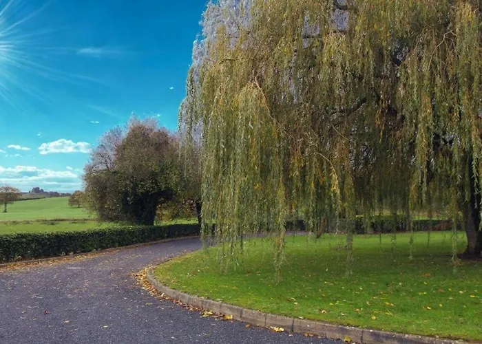 Willow Cashel- Rock View-sleeps 8 Guests-spacious- Cosy Casa vacanze